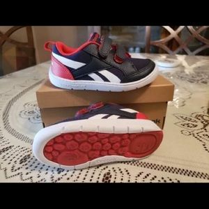 Classic Reebok's Size 5 in toddlers